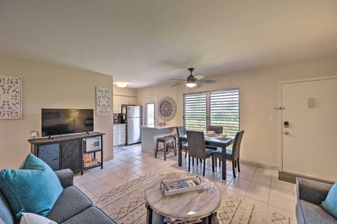 First Floor Resort Condo with Pool: Walk to Beach! Condo in Marco Island