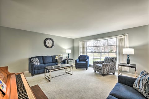 Spacious Family Glenwood Estates Home w/ Hot Tub! House in Indiana