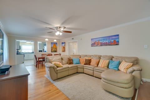 Oak Ridge Retreat w/ Porch < 1 Mi to Downtown House in Oak Ridge