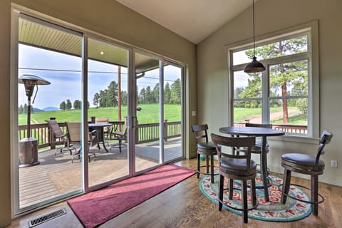 On-Site Hiking Access: Mtn-View Conifer Cabin House in Park County