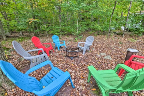Pocono Escape w/ Fire Pit & Resort Amenities! House in Coolbaugh Township