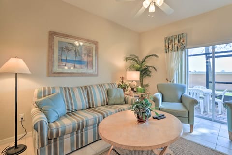 6 Mi to WDW: Townhome w/ Hot Tub & Foosball! Apartment in Kissimmee