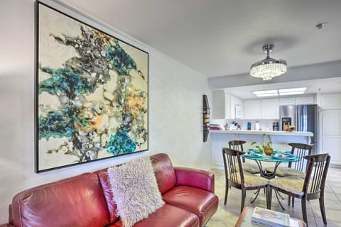 Condo w/ Patio, Walk to Downtown Palm Springs! Apartment in Palm Springs