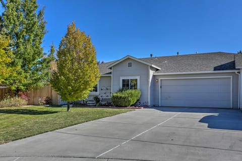 Quaint Cul-De-Sac Home - 14 Miles to Downtown Reno House in Sparks