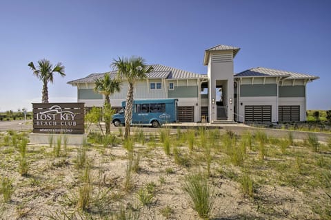 'The Beachcomber' Escape w/ Club Amenities! Apartment in Perdido Key