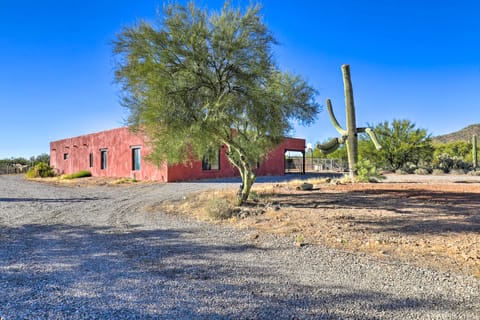 Pet-Friendly Tucson Oasis with Pool & Game Room! Casa in Tucson Estates