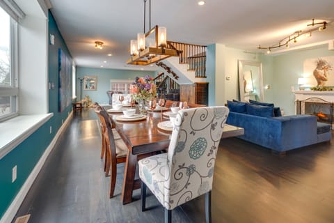 Large Family Home w/ Patios, Gas Grill + Fire Pit! House in Ohio