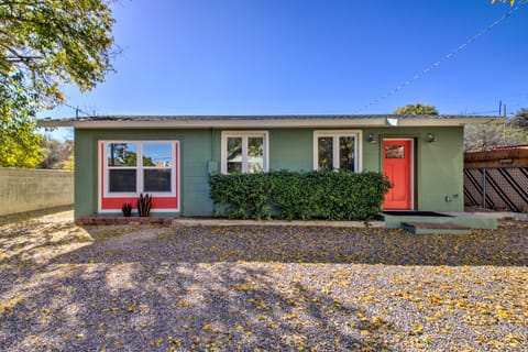 Old Town Cottonwood Cottage w/ Mod Interior! Cottage in Cottonwood