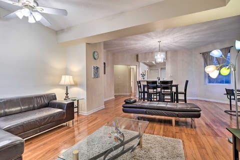 Modern Chicago Condo ~ 9 Miles to Downtown! Apartamento in Chicago