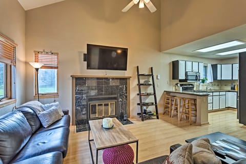 Cozy Edwards Townhome: 6 Mi to Beaver Creek! Apartment in Edwards