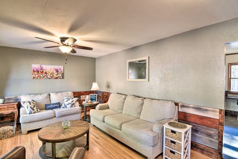 Charming Leadville Retreat w/ Private Hot Tub House in Colorado