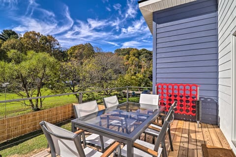 Hot Tub & Fire Pit: Chic Asheville Oasis House in Asheville