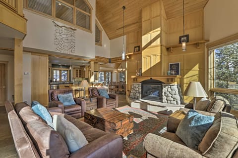 Mountain Home ~ 5 Mi to Winter Park Resort! Casa in Fraser
