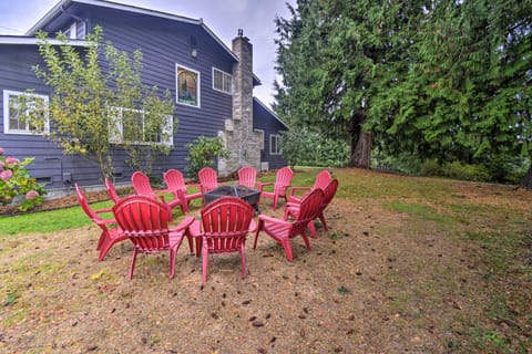 Spacious Home w/ Yard, 20 Miles to Olympic NP House in Sequim