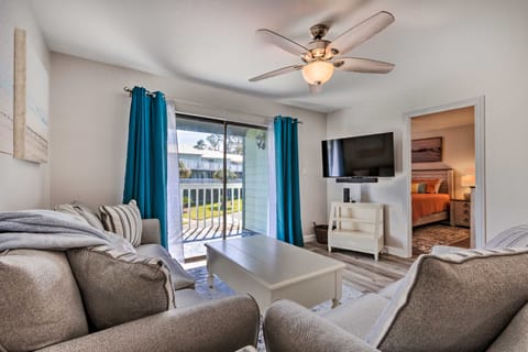 Orange Beach Condo: Private Boat Dock + Ramp Apartment in Orange Beach