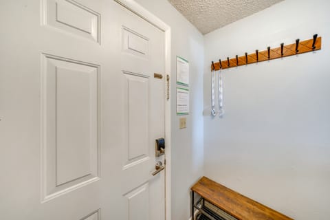 Warm Fraser Townhome w/ Community Amenities! Apartment in Fraser