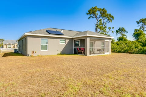 Newly Built Home 8 Mi to Fisherman's Village House in Port Charlotte