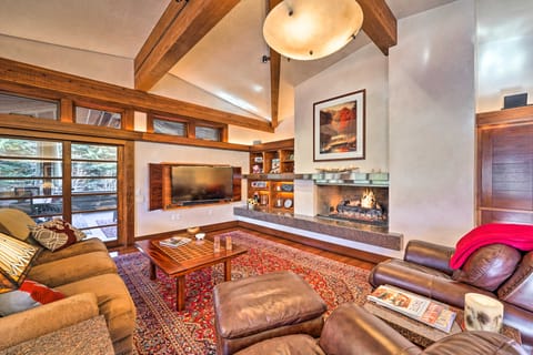 Spacious Luxury Retreat w/ Private Hot Tub & Pool! Maison in Hailey