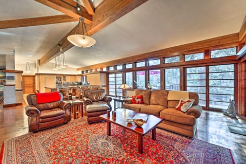 Spacious Luxury Retreat w/ Private Hot Tub & Pool! Haus in Hailey