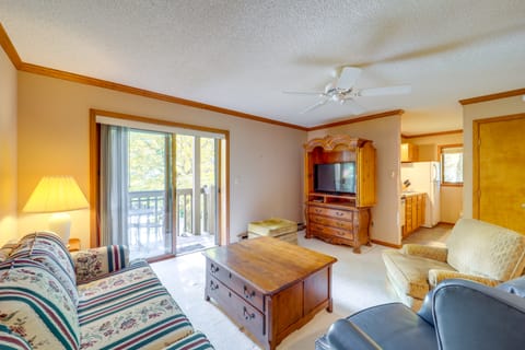 Condo w/ Balcony: Half Mi to Sugar Mtn Resort! Apartment in Sugar Mountain