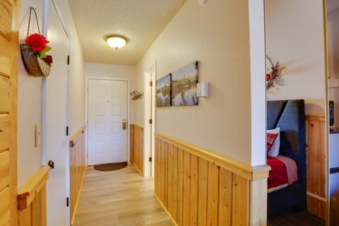 Resort-Style Granby Studio Near Skiing +  Hiking! Apartment in Granby