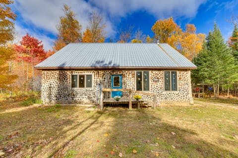 Paradise Cottage: Trail Access Nearby Cottage in Whitefish Township