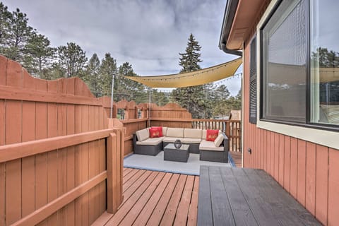 Charming Woodland Park Getaway w/ Private Hot Tub! Casa in Woodland Park