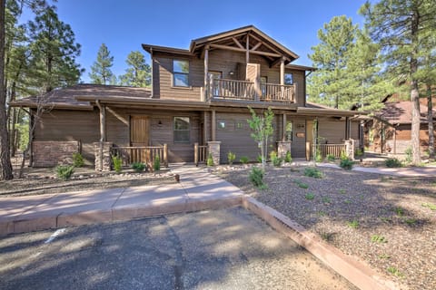Torreon Mtn Cabin: Game Room, Paved Hiking & Golf! Condo in Show Low
