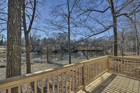 Stunning Greensboro Home w/ Deck & Pond View! House in Greensboro