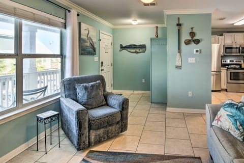 Gulf Shores Beach Condo w/ Community Pool! Apartment in West Beach