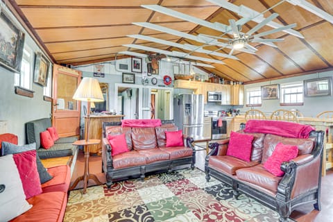 San Marcos River Hideaway w/ Game Room + Fire Pit House in San Marcos