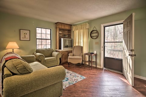 Inviting Apartment w/ Deck in Smoky Mountains Apartment in Carson Springs