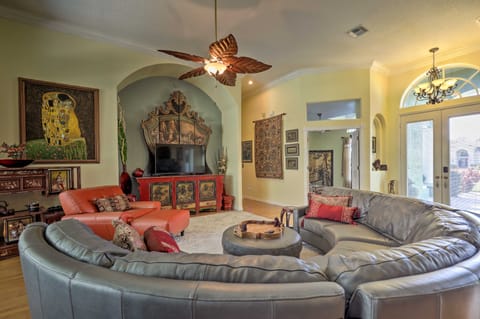 Luxurious Home w/ Private Pool & Lanai Near Tampa! Villa in Tampa