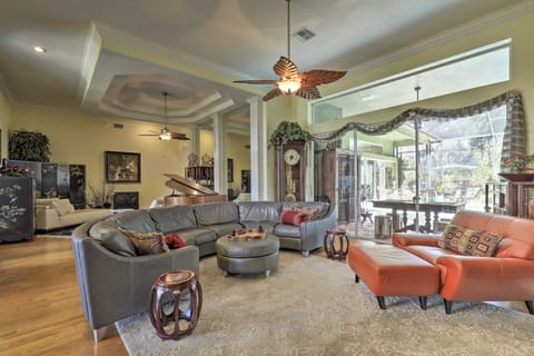 Luxurious Home w/ Private Pool & Lanai Near Tampa! Villa in Tampa