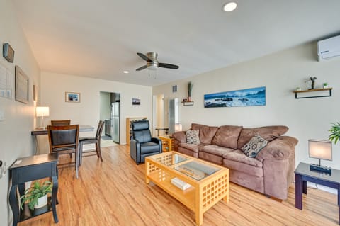 Pacific Beach Apartment: Walk to Beach & Pier! Apartment in Pacific Beach