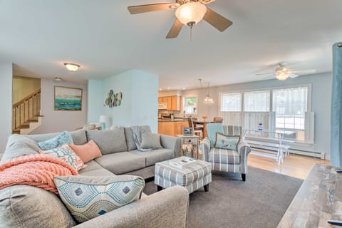 South Kingstown Vacation Rental: 2 Mi to Beach! House in Narragansett Beach