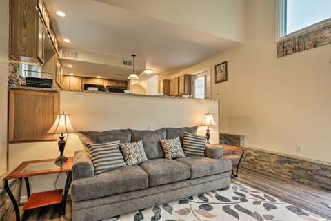 Manitou Springs Home - 2 Mi to Garden of the Gods! House in Manitou Springs