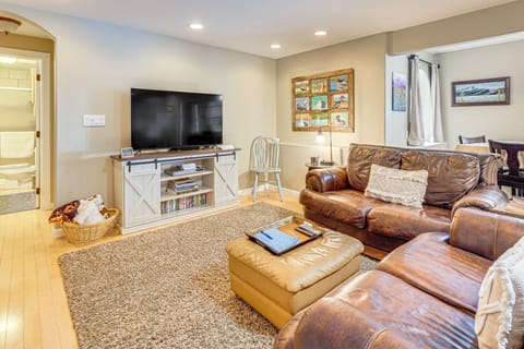 CO Springs Apartment in the Pines w/ Treehouse! Apartment in Black Forest