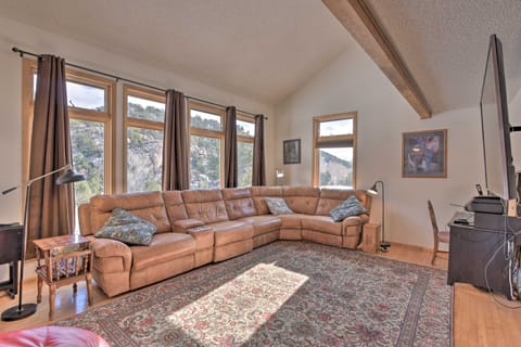 ~ 1 Mi to Downtown: Buena Vista Riverfront Escape! House in Park County