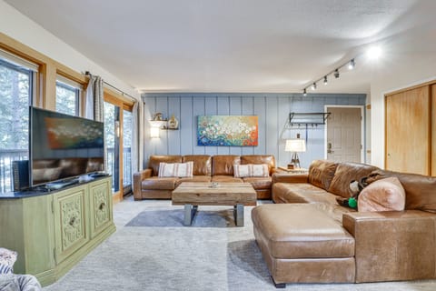 'SnowDogs' Breck Condo w/ Fireplace: Walk to Lifts Apartment in Breckenridge