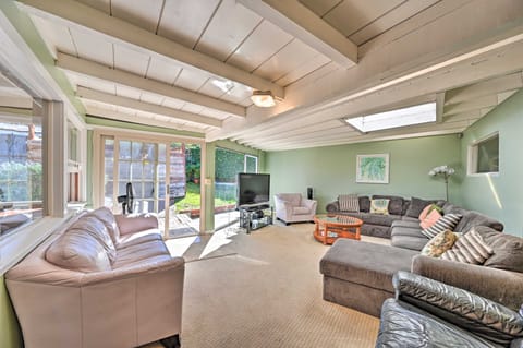 La Jolla Home & Detached Suite: Hot Tub & Backyard House in La Jolla Shores