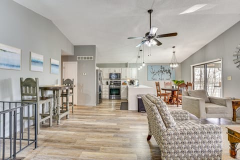 Table Rock Lake Home w/ Lake Access & Views House in Table Rock Lake