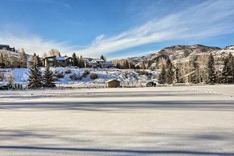 Cozy Vail Valley Townhome - Walk to Riverwalk! Apartment in Edwards