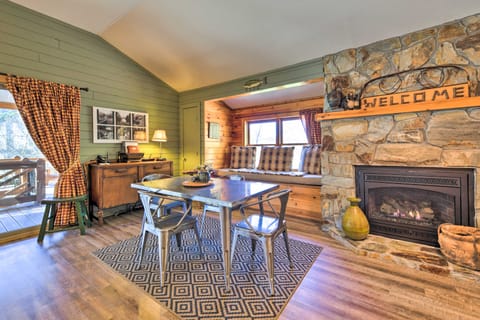 Cozy Creekside Cabin w/ Fire Pit & Views! House in Shooting Creek