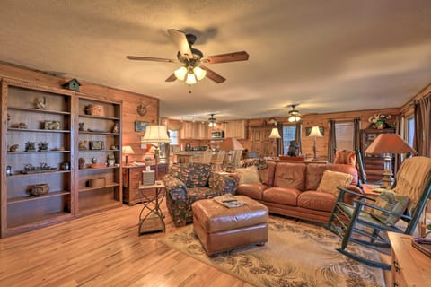 Lakefront Sparta Cottage w/ Decks & Boat Dock Cottage in Lake Sinclair