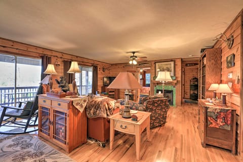 Lakefront Sparta Cottage w/ Decks & Boat Dock Cottage in Lake Sinclair