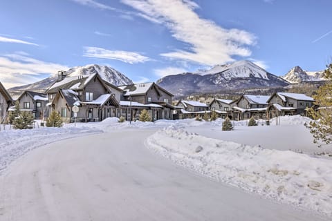 Outdoor Lover's Paradise Set in Silverthorne! Condo in Silverthorne