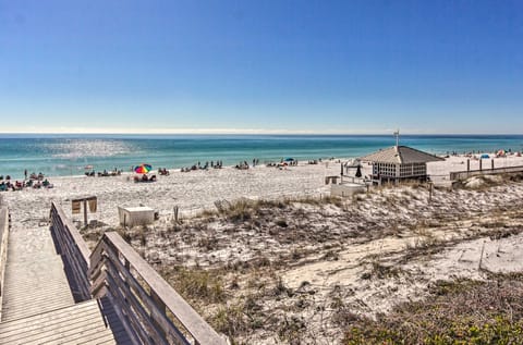 Sun-Filled Miramar Beach Studio w/ Ocean View Apartment in Miramar Beach