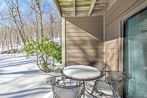 Wintergreen Resort Escape ~ Walk to Ski Lift! Condo in Massies Mill