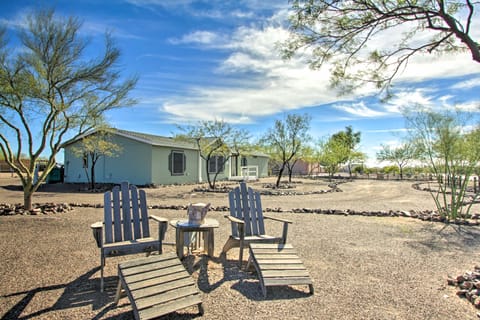 Family-Friendly Phoenix Home: 34 Mi to Downtown! Haus in New River